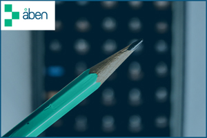pencil and calculator - 13 common small business VAT mistakes 